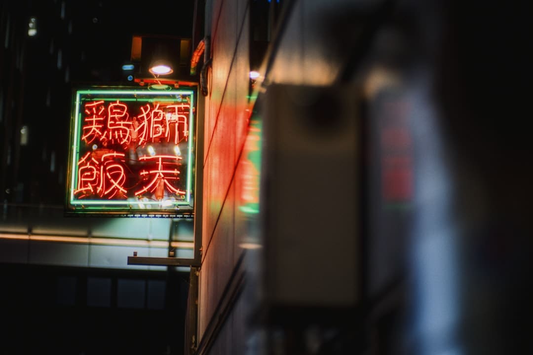 多次被拍到手背发黑,特朗普发展到哪个程度了?